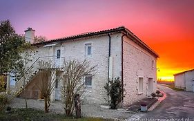 Chambres D'Hotes Chateau Pierre De Montignac
